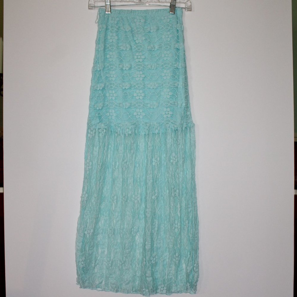 Lace Form Fitting Maxi Skirt